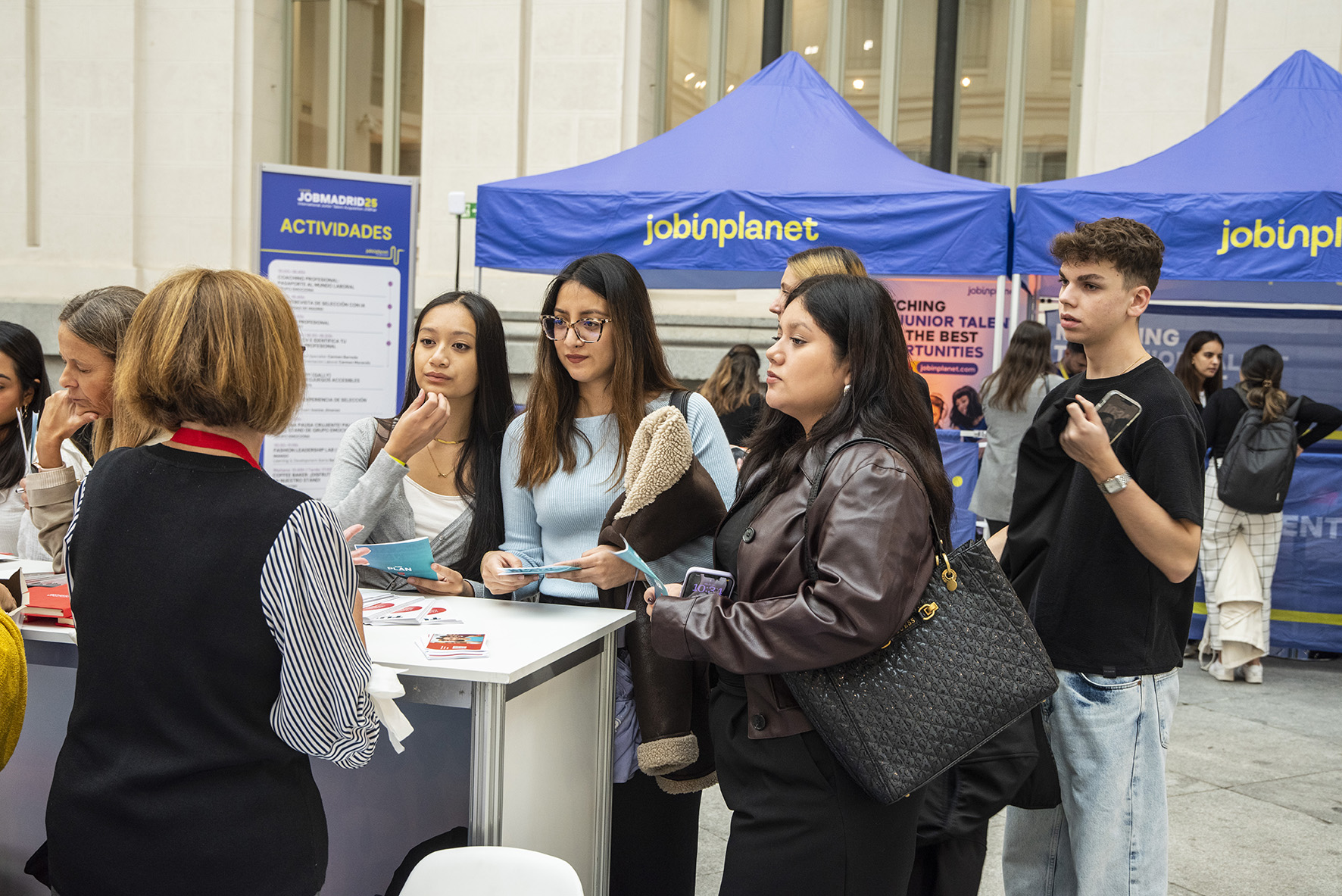 Cómo Jobinplanet by Talent Point ayuda al talento junior a conseguir su primer empleo sin experiencia